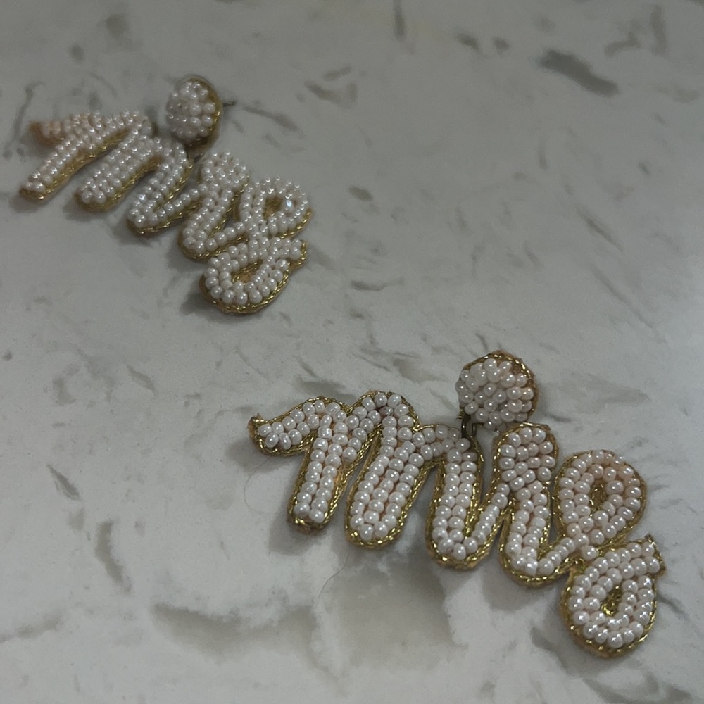 “Mrs.” Bridal earrings